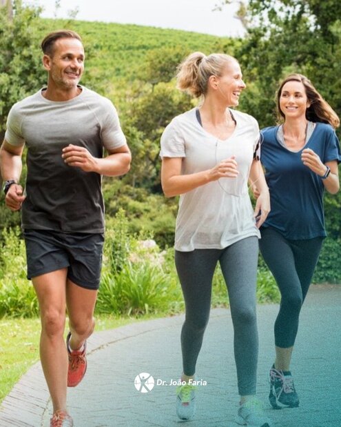 A corrida em grupo transforma o treino em energia compartilhada.